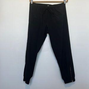 Albion fit jet setters in black! These ones are petite!